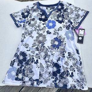 Med Couture Navy and Light Blue Floral V-Neck Scrub Top S NWT